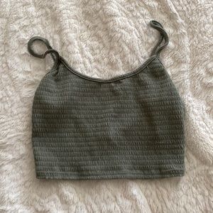forever 21 medium ribbed tank w/ open back! Super cute and really worn!